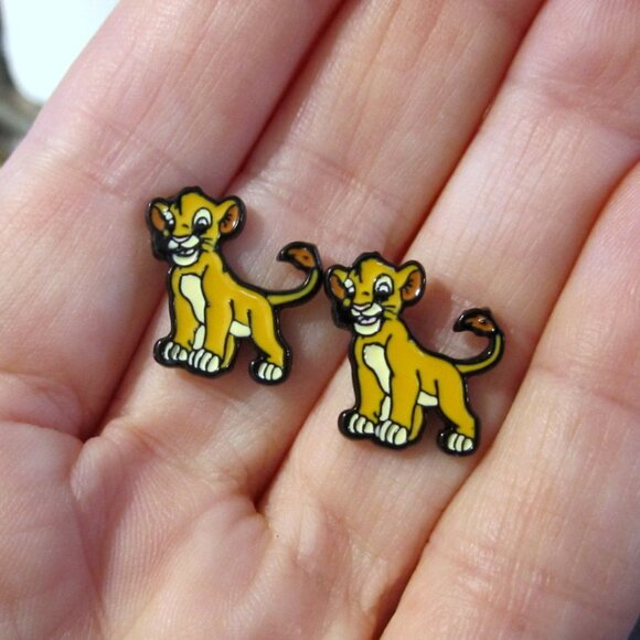 Simba Earrings Lion~Hypoallergenic - Picture 1 of 3